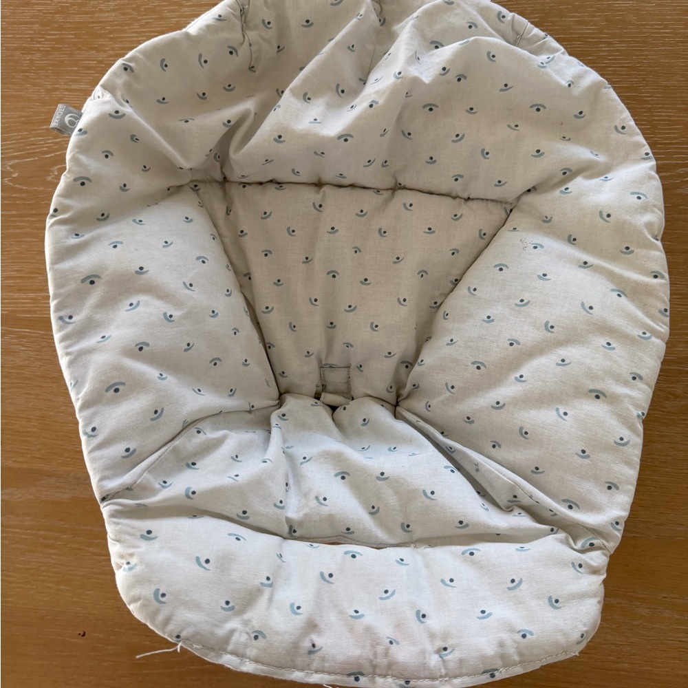 Stokke Clikk high chair cushion with Blue Dot Pattern